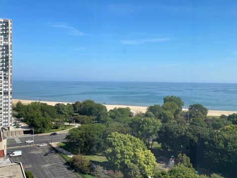 Tiny photo for 5601 N Sheridan Road #14E, Chicago, IL 60660 (MLS # 12554320)