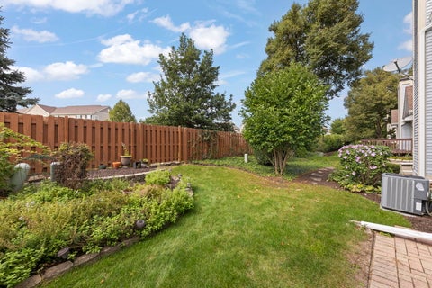 Tiny photo for 314 CIMARRON Road, Lombard, IL 60148 (MLS # 12753275)