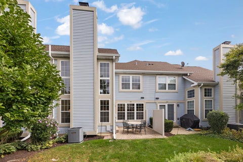 Tiny photo for 314 CIMARRON Road, Lombard, IL 60148 (MLS # 12753275)