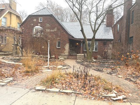 10351 S Leavitt Street Chicago IL 60643