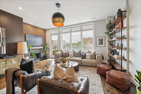 Tiny photo for 1954 N DAMEN Avenue #2, Chicago, IL 60647 (MLS # 12600568)