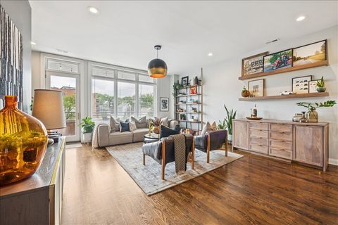 Tiny photo for 1954 N DAMEN Avenue #2, Chicago, IL 60647 (MLS # 12600568)