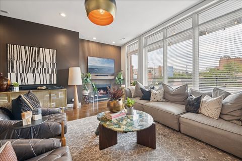 Tiny photo for 1954 N DAMEN Avenue #2, Chicago, IL 60647 (MLS # 12600568)