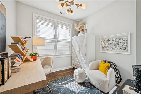 Tiny photo for 1954 N DAMEN Avenue #2, Chicago, IL 60647 (MLS # 12600568)