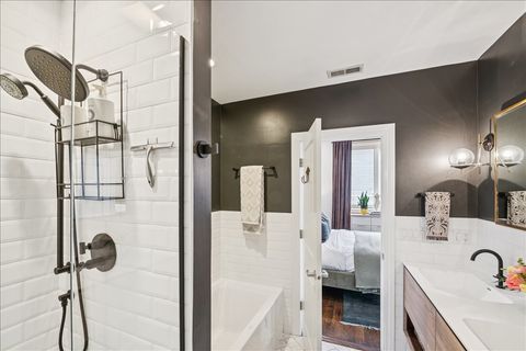 Tiny photo for 1954 N DAMEN Avenue #2, Chicago, IL 60647 (MLS # 12600568)