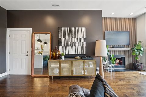 Tiny photo for 1954 N DAMEN Avenue #2, Chicago, IL 60647 (MLS # 12600568)