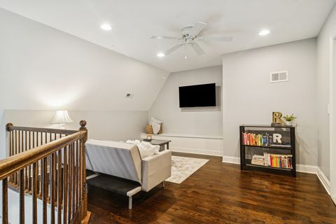 Tiny photo for 165 Haverton Way, North Barrington, IL 60010 (MLS # 12498974)