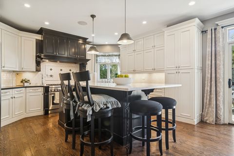 Tiny photo for 165 Haverton Way, North Barrington, IL 60010 (MLS # 12498974)