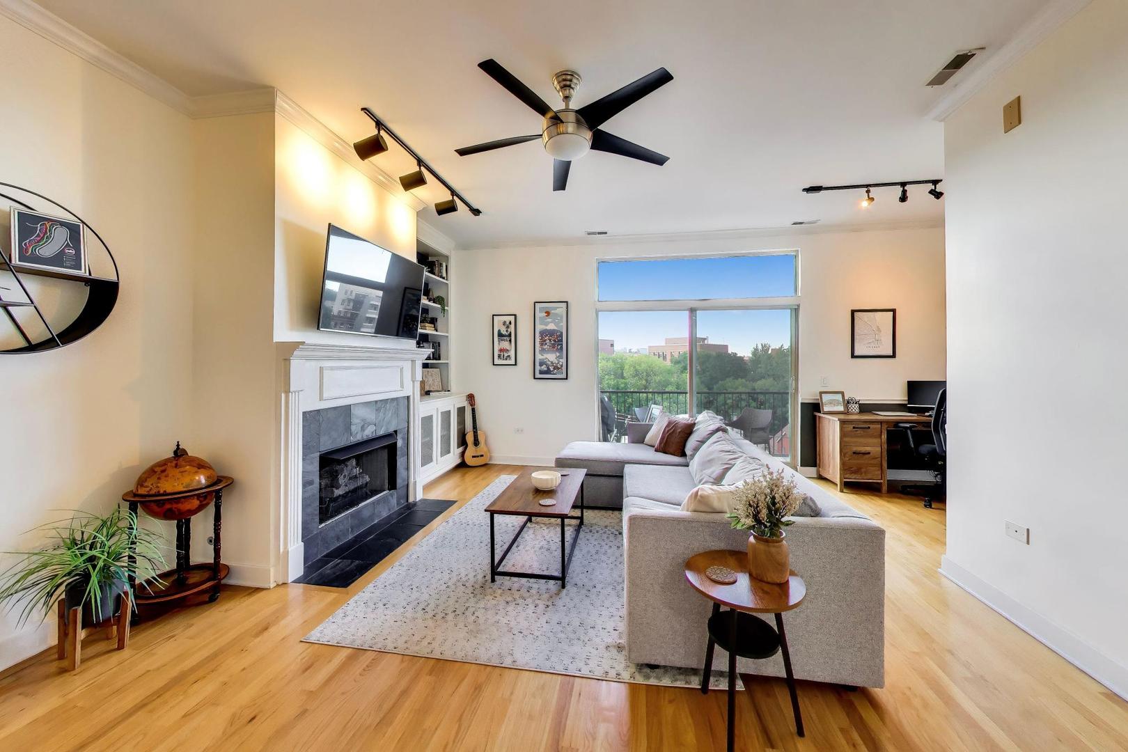 2342 W Bloomingdale Avenue 401