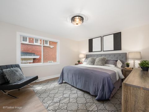 Tiny photo for 1414 W Sherwin Avenue #B, Chicago, IL 60626 (MLS # 12581051)