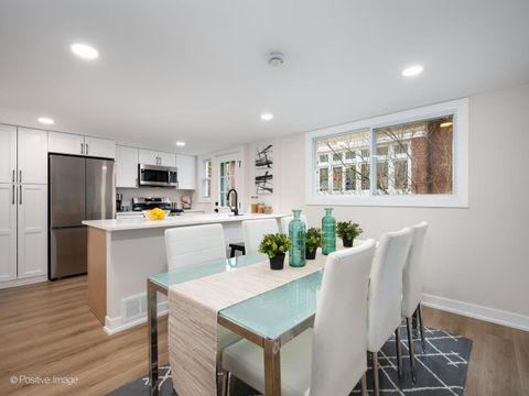 Tiny photo for 1414 W Sherwin Avenue #B, Chicago, IL 60626 (MLS # 12581051)