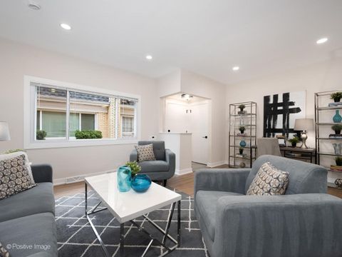 Tiny photo for 1414 W Sherwin Avenue #B, Chicago, IL 60626 (MLS # 12581051)