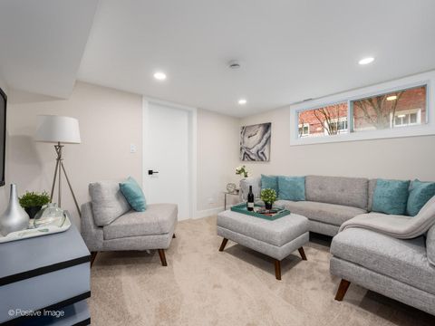 Tiny photo for 1414 W Sherwin Avenue #B, Chicago, IL 60626 (MLS # 12581051)