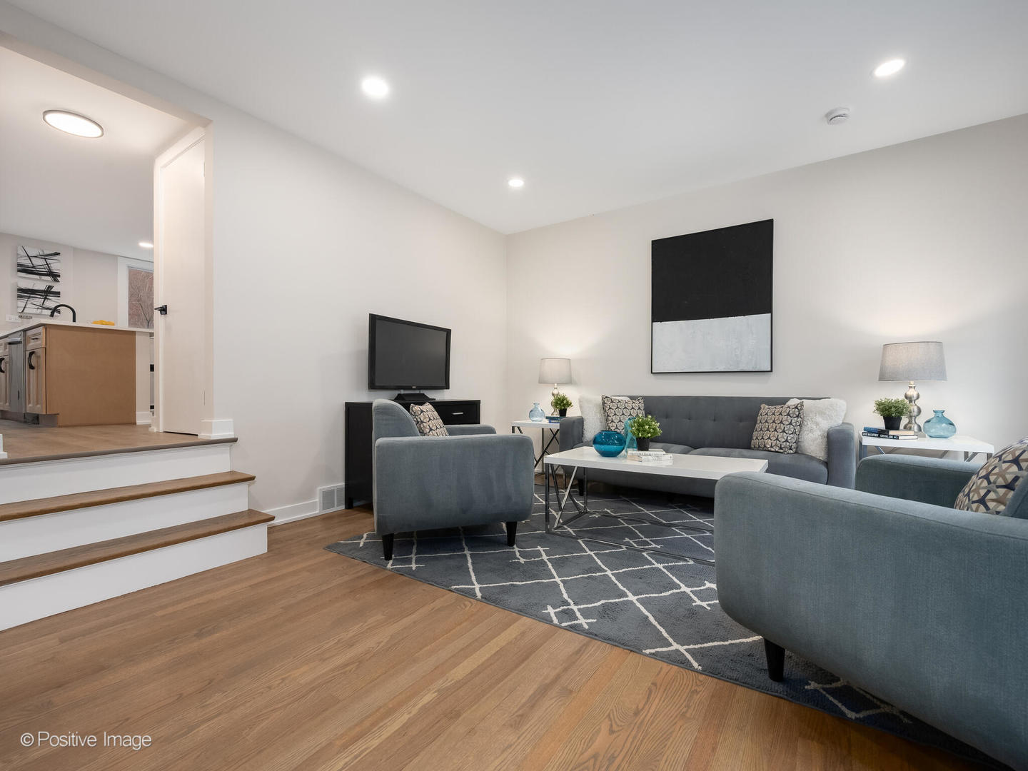 1414 W Sherwin Avenue B