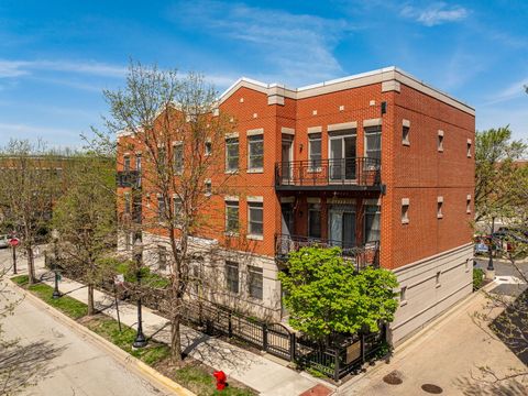 758 W 15th Street 3A Chicago IL 60607