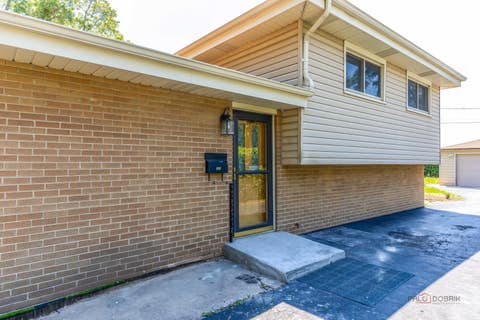 Tiny photo for 308 Wheeling Avenue, Wheeling, IL 60090 (MLS # 12709156)