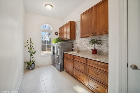 Tiny photo for 7 Preston Court, Lincolnshire, IL 60069 (MLS # 12539404)