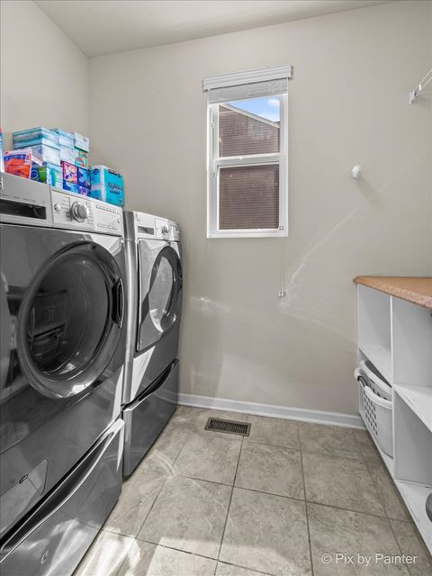 Tiny photo for 154 Chapin Way, Oswego, IL 60543 (MLS # 12478307)