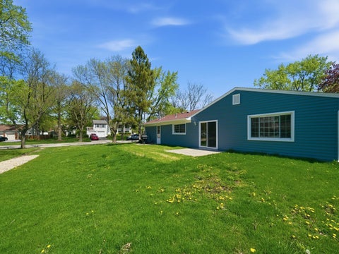 Tiny photo for 20 Emerson Drive, Schaumburg, IL 60194 (MLS # 12626544)