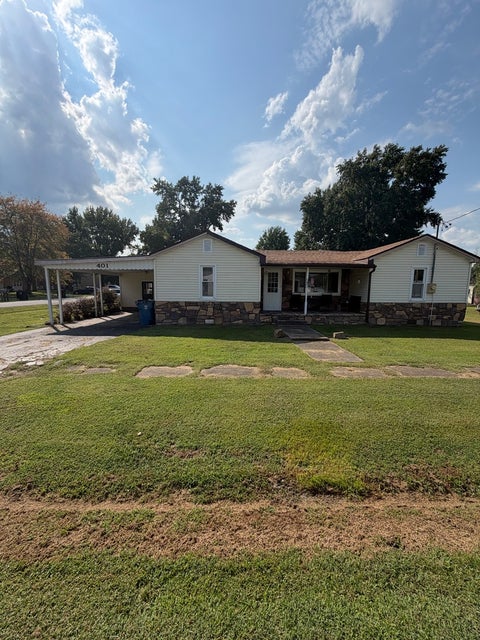 Photo of 401 N Mary Street, Sesser, IL 62884 (MLS # 12761921)
