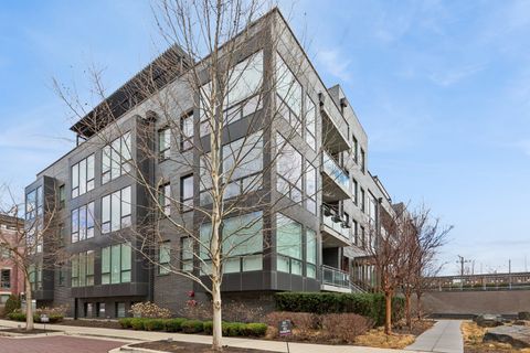 Photo of 2643 N HERMITAGE Avenue #202, Chicago, IL 60614 (MLS # 12589912)
