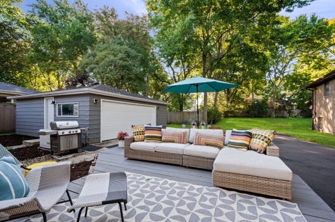 Tiny photo for 305 Wilshire Drive W, Wilmette, IL 60091 (MLS # 12787235)