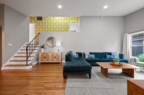 Tiny photo for 305 Wilshire Drive W, Wilmette, IL 60091 (MLS # 12787235)
