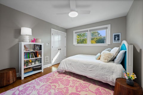 Tiny photo for 305 Wilshire Drive W, Wilmette, IL 60091 (MLS # 12787235)