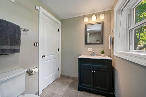 Tiny photo for 305 Wilshire Drive W, Wilmette, IL 60091 (MLS # 12787235)