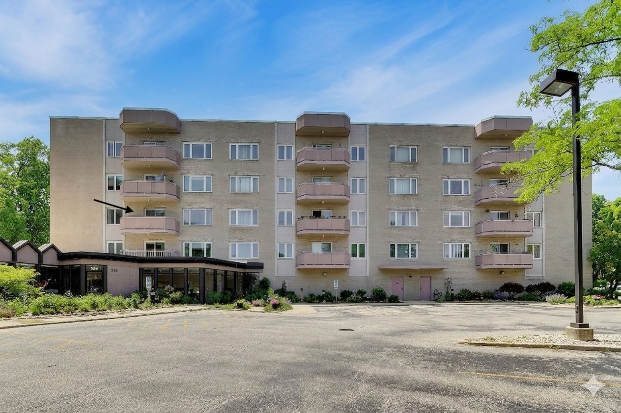 6411 Lincoln Avenue 303