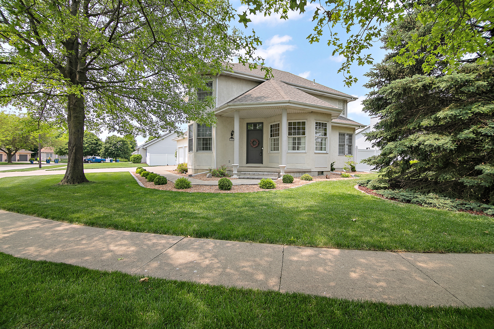 1551 CARVER Circle