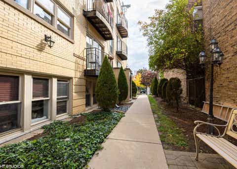 Tiny photo for 2834 N Dawson Avenue #1E, Chicago, IL 60618 (MLS # 12720021)