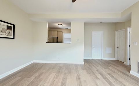 Tiny photo for 4652 N Saint Louis Avenue #3E, Chicago, IL 60625 (MLS # 12541523)