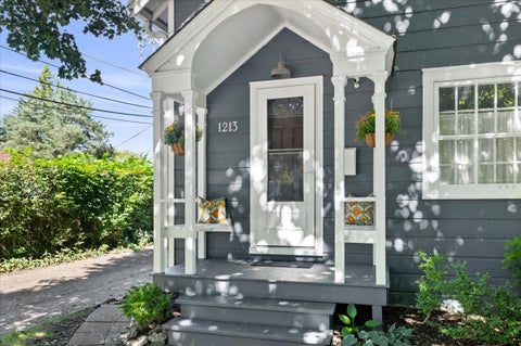 Tiny photo for 1213 Oakton Street, Evanston, IL 60202 (MLS # 12772616)