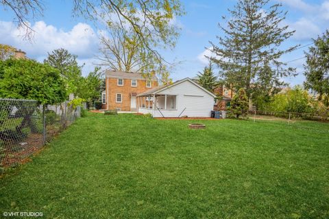 A home in Des Plaines