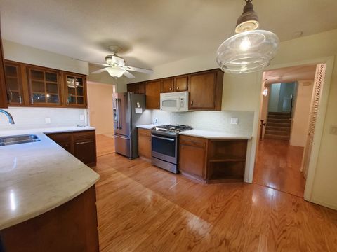 Tiny photo for 103 N Lark Lane, Carbondale, IL 62901 (MLS # 12629167)