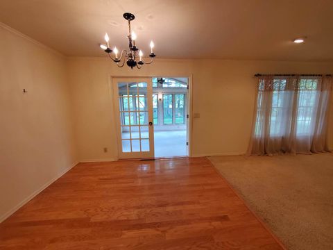 Tiny photo for 103 N Lark Lane, Carbondale, IL 62901 (MLS # 12629167)