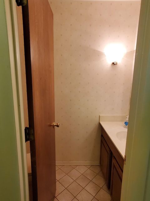 Tiny photo for 103 N Lark Lane, Carbondale, IL 62901 (MLS # 12629167)