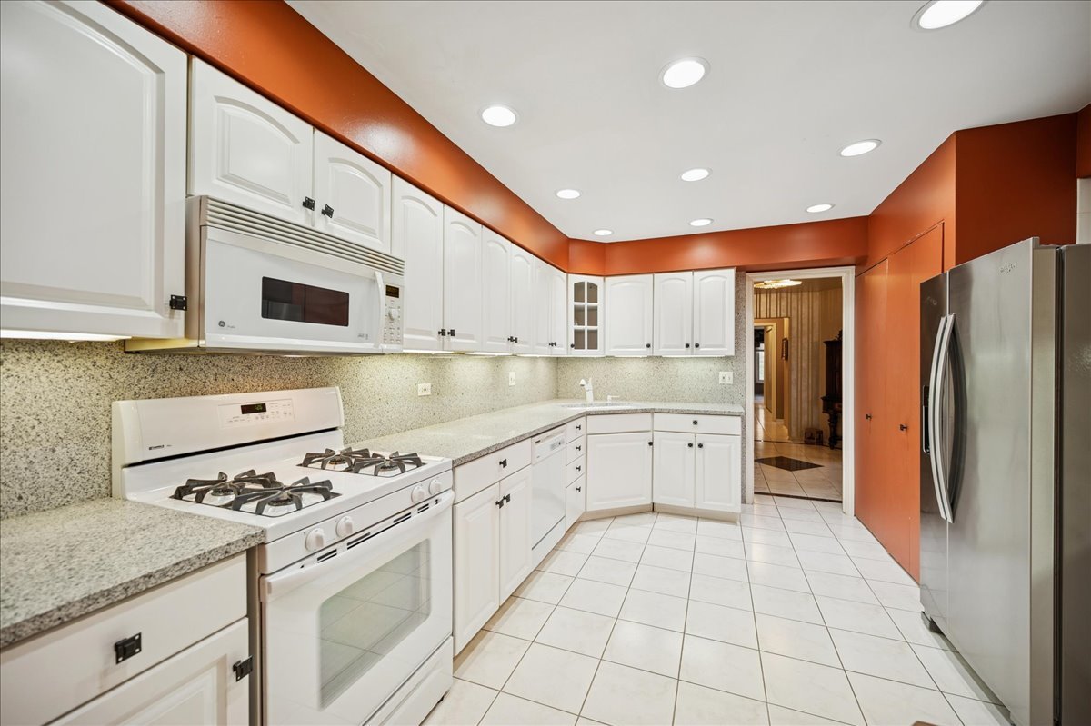 175 Lake Boulevard 301