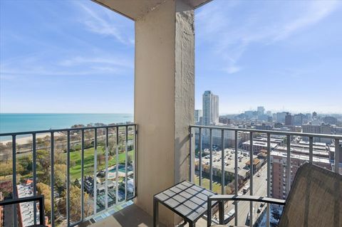 Tiny photo for 5320 N Sheridan Road #2502, Chicago, IL 60640 (MLS # 12570612)