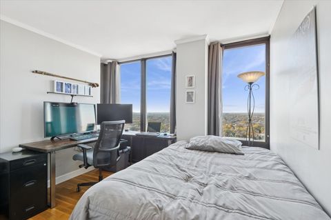 Tiny photo for 5320 N Sheridan Road #2502, Chicago, IL 60640 (MLS # 12570612)