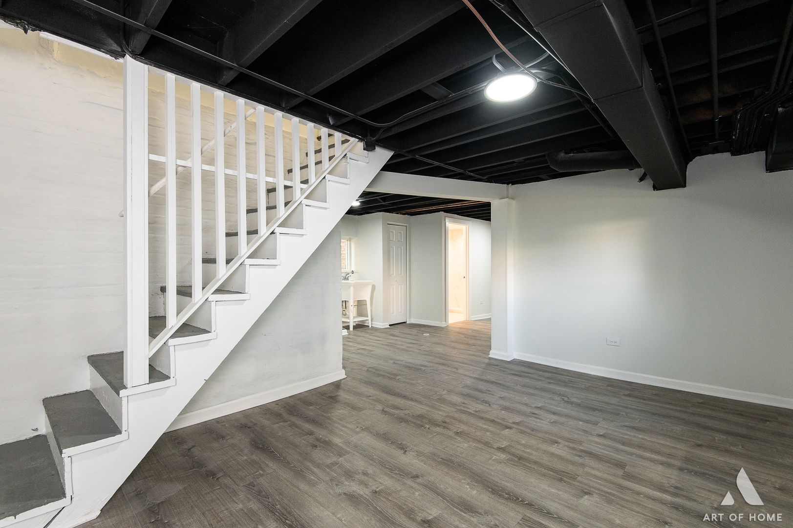 Berwyn, Illinois 60402, United States, 5 Bedrooms Bedrooms, ,3 BathroomsBathrooms,Residential,Active,241148