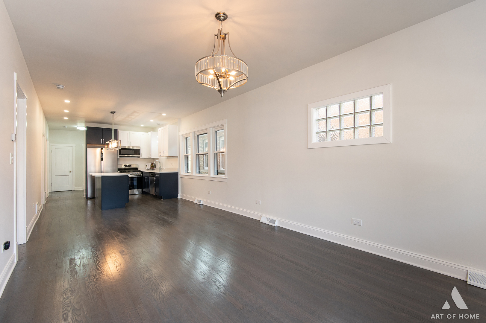 Berwyn, Illinois 60402, United States, 5 Bedrooms Bedrooms, ,3 BathroomsBathrooms,Residential,Active,241148