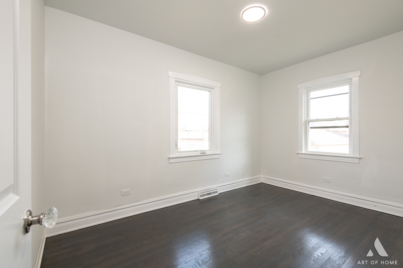 Berwyn, Illinois 60402, United States, 5 Bedrooms Bedrooms, ,3 BathroomsBathrooms,Residential,Active,241148