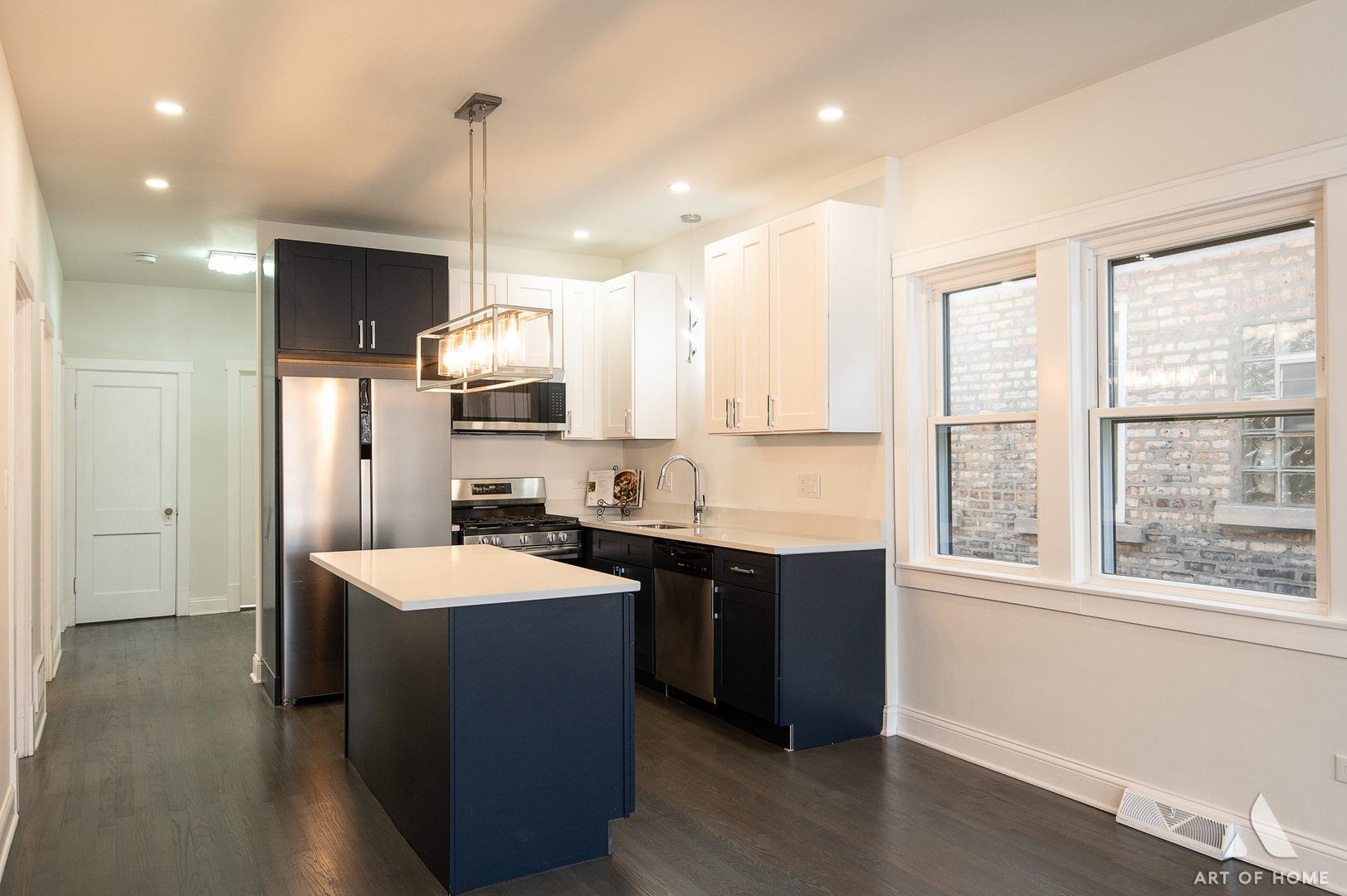 Berwyn, Illinois 60402, United States, 5 Bedrooms Bedrooms, ,3 BathroomsBathrooms,Residential,Active,241148