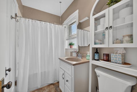 Tiny photo for 5515 N winthrop Avenue #2A, Chicago, IL 60640 (MLS # 12645539)