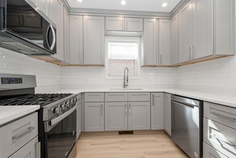 Tiny photo for 2848 N Mobile Avenue, Chicago, IL 60634 (MLS # 12516135)