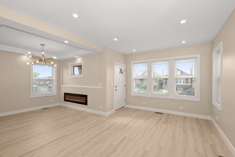 Tiny photo for 2848 N Mobile Avenue, Chicago, IL 60634 (MLS # 12516135)