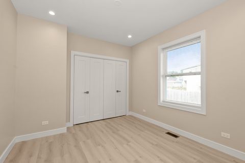 Tiny photo for 2848 N Mobile Avenue, Chicago, IL 60634 (MLS # 12516135)