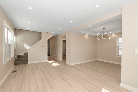 Tiny photo for 2848 N Mobile Avenue, Chicago, IL 60634 (MLS # 12516135)